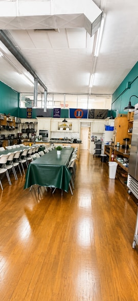 More Photos Of 711 W Smith St, Orlando General Retail For Lease