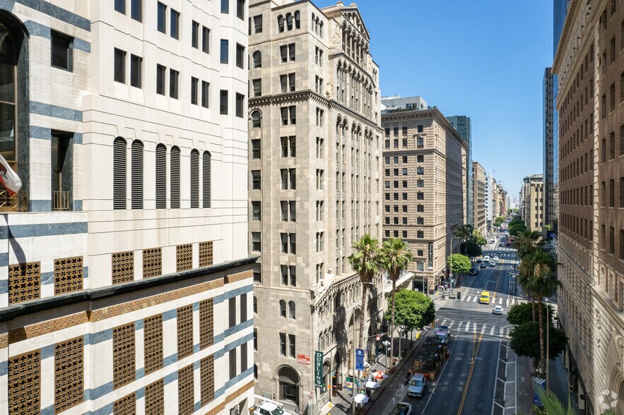 More Photos Of 811 W 7th St, Los Angeles Loft Creative Space For Lease