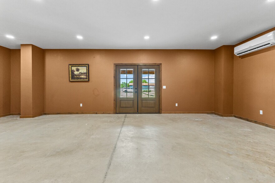 More Photos Of 20500 N 2810 Rd, Kingfisher Lodge Meeting Hall For Sale