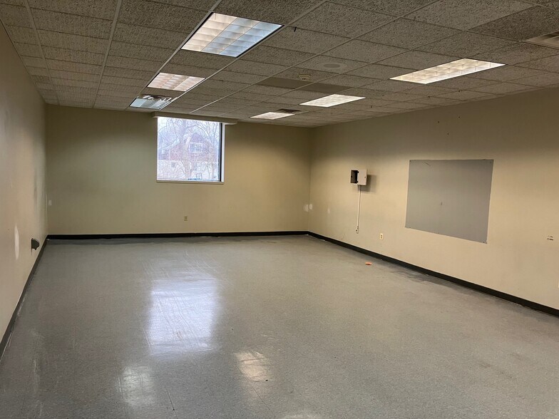 More Photos Of 85 S Long St, Williamsville Office For Lease