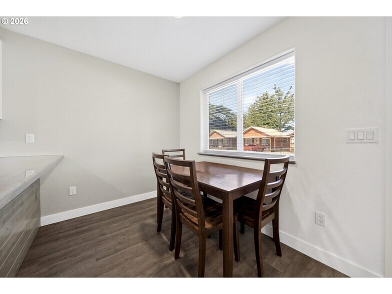 More Photos Of 29940 Harbor Way, Gold Beach Apartments For Sale