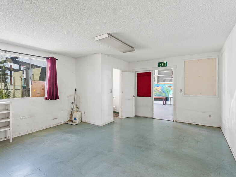 More Photos Of 1817 W Burbank Blvd, Burbank Daycare Center For Sale