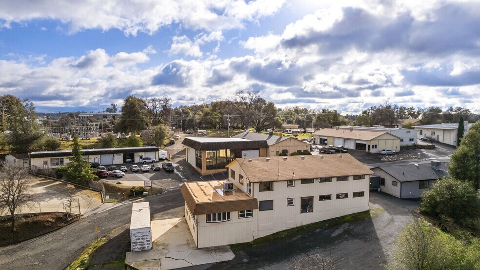 More Photos Of 19478 Village Dr, Sonora Flex For Sale