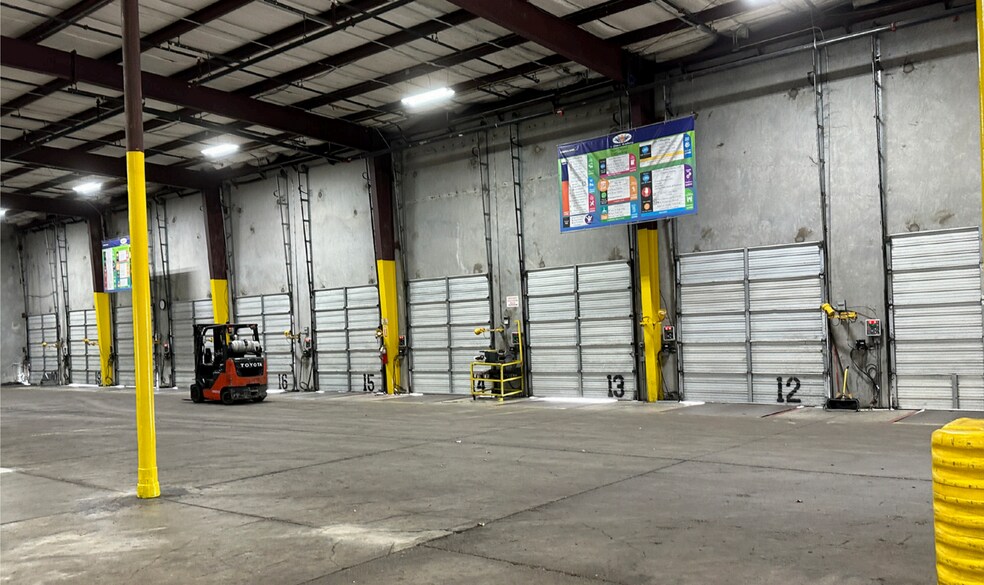 More Photos Of 3101 W Military Hwy, McAllen Distribution For Lease