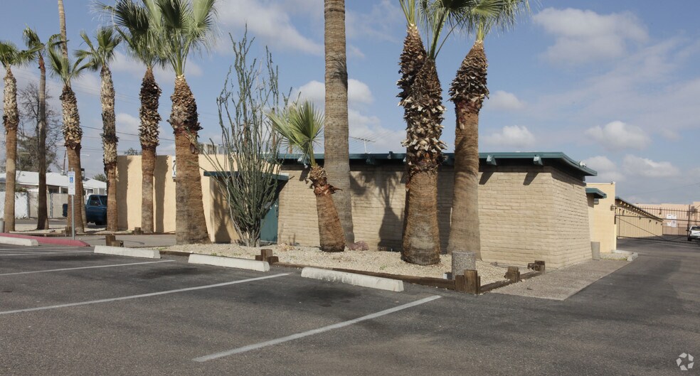 More Photos Of 2718-2746 W Northern Ave, Phoenix Unknown For Sale