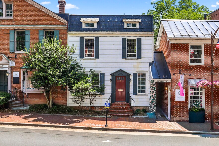 More Photos Of 3 E Market St, Leesburg Office For Sale
