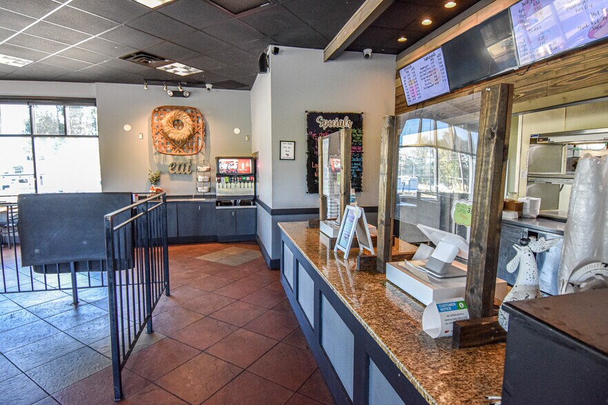 More Photos Of 1530 Hwy 16, Griffin Restaurant For Lease