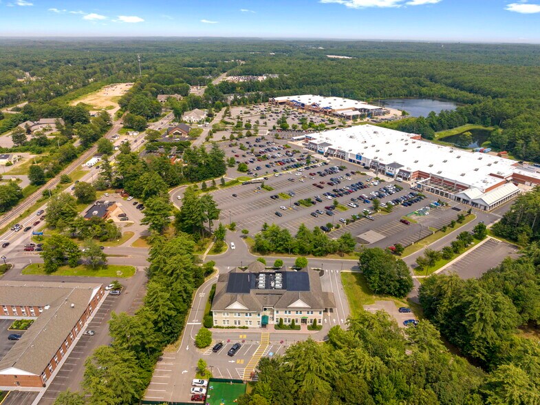 More Photos Of 10 Tibbetts Dr, Brunswick Medical For Sale