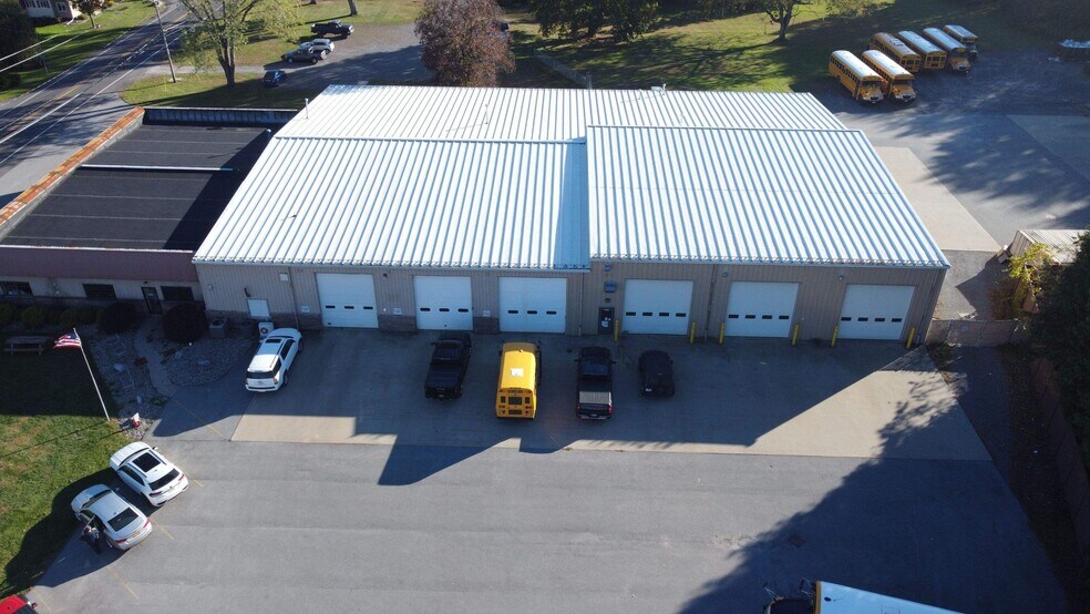 More Photos Of 7765 Lakeport Rd, Chittenango Warehouse For Lease