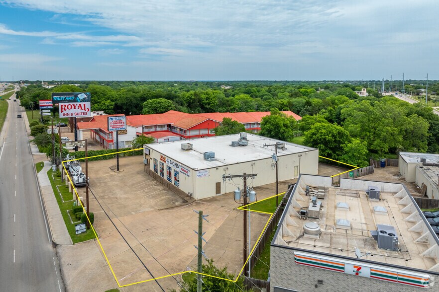 More Photos Of 6960 Marvin D Love Fwy, Dallas Freestanding For Sale
