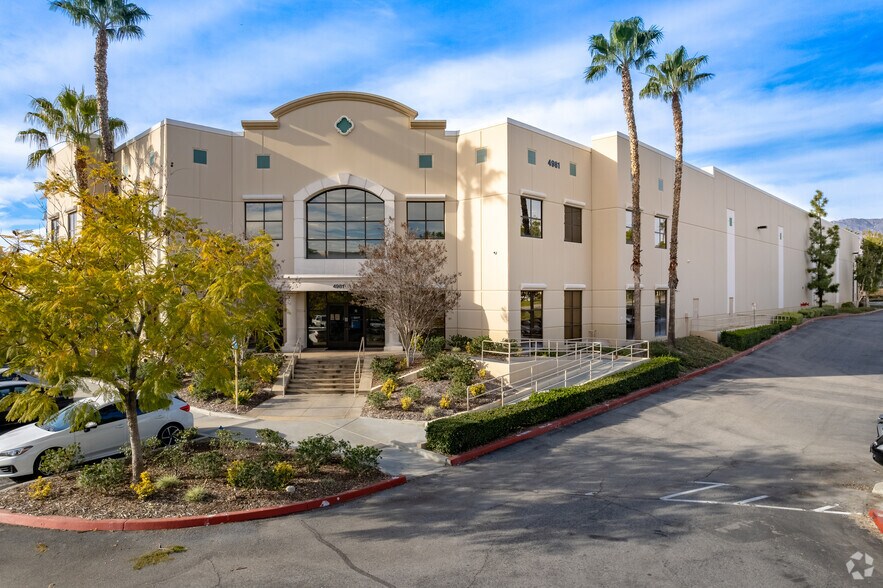 Primary Photo Of 4981 4th St, Irwindale Distribution For Lease