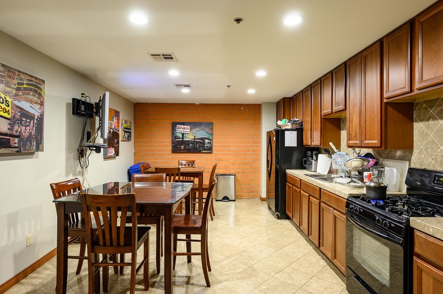 More Photos Of 122 Sheldon St, El Segundo Loft Creative Space For Sale