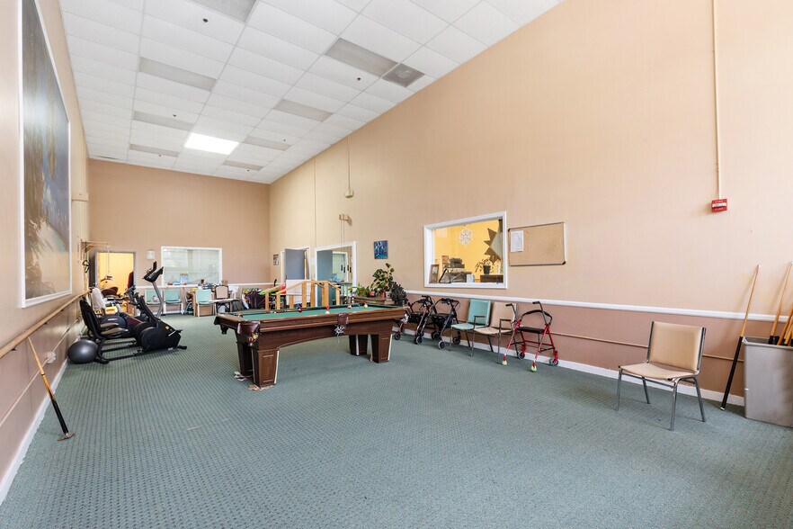 More Photos Of 1550 Steiner St, San Francisco Storefront Retail Office For Lease