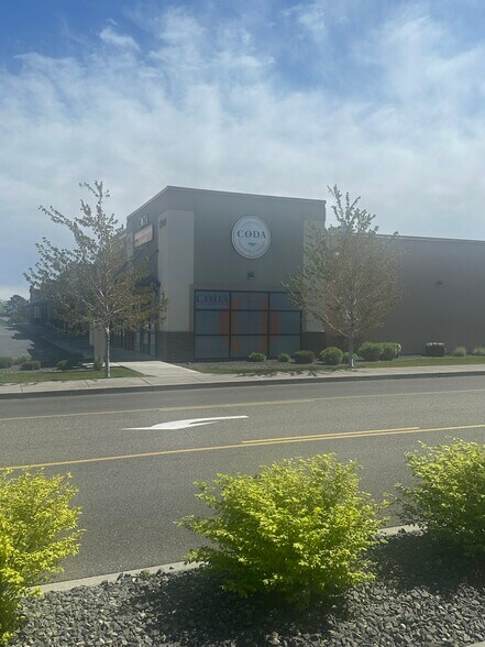 Primary Photo Of 2909 S Quillan St, Kennewick General Retail For Lease