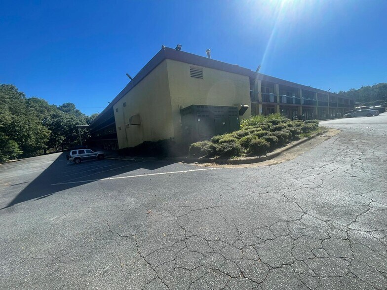 More Photos Of 1700 US-280, Phenix City Hotel For Sale