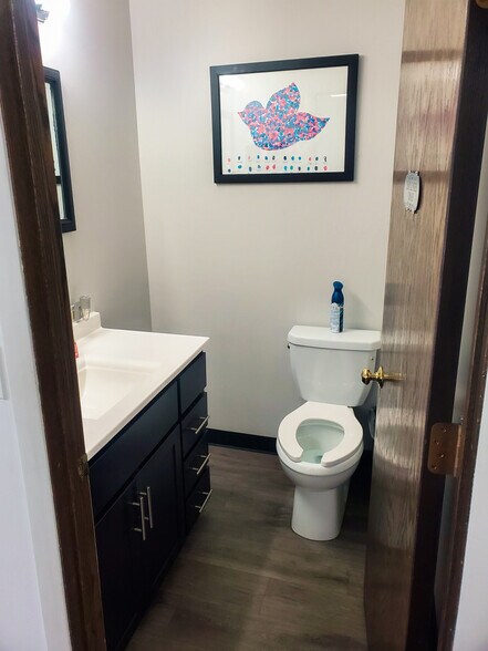 More Photos Of 95 W Grand Ave, Lake Villa Medical For Sale