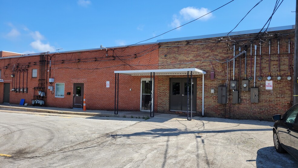 More Photos Of 9853 Johnnycake Ridge Rd, Mentor Unknown For Lease