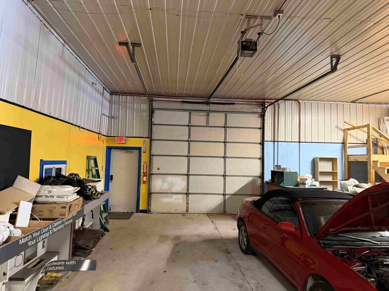 More Photos Of 40 Midland Ave, Rockdale Warehouse For Lease