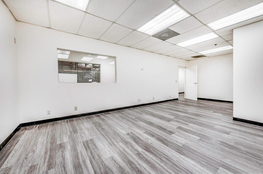 More Photos Of 17523 S Susana Rd, Rancho Dominguez Light Distribution For Lease