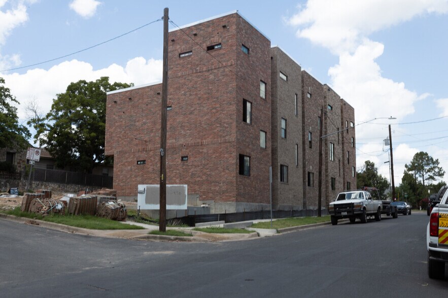 More Photos Of 808 Lydia St, Austin Office For Lease