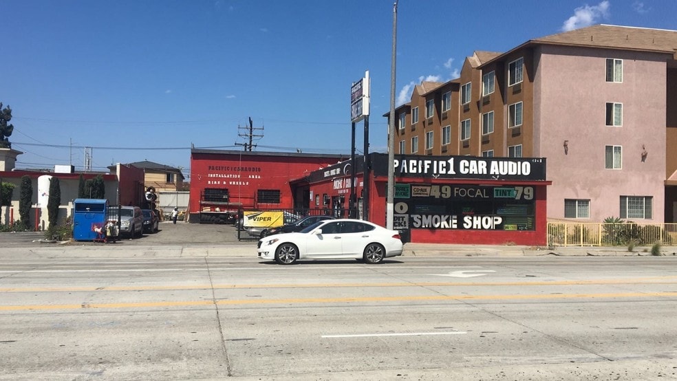 More Photos Of 4761 W Century Blvd, Inglewood Storefront For Lease