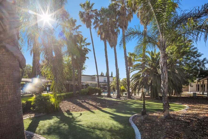 More Photos Of 4120 Chiles Rd, Davis Restaurant For Sale