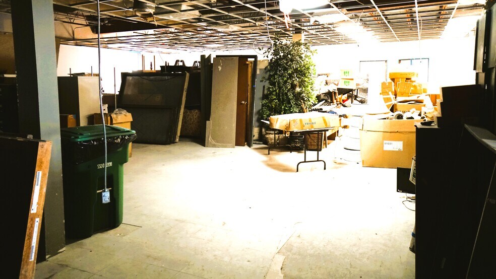 More Photos Of 7031 Grand Blvd, Houston Research And Development For Lease
