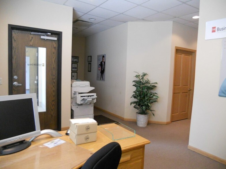 More Photos Of 7734-7780 Elmwood Ave, Middleton Medical For Lease