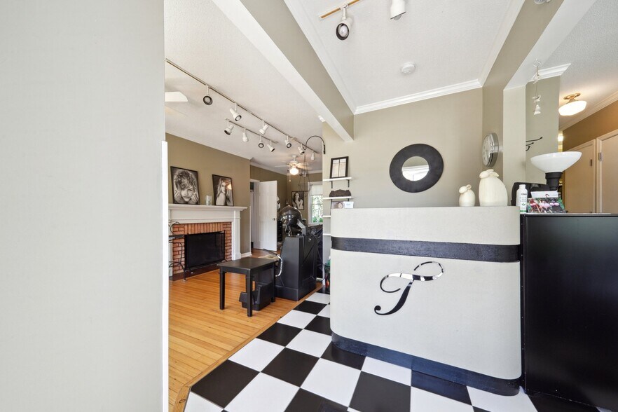 More Photos Of 189 East Ave, Norwalk Storefront Retail Residential For Sale