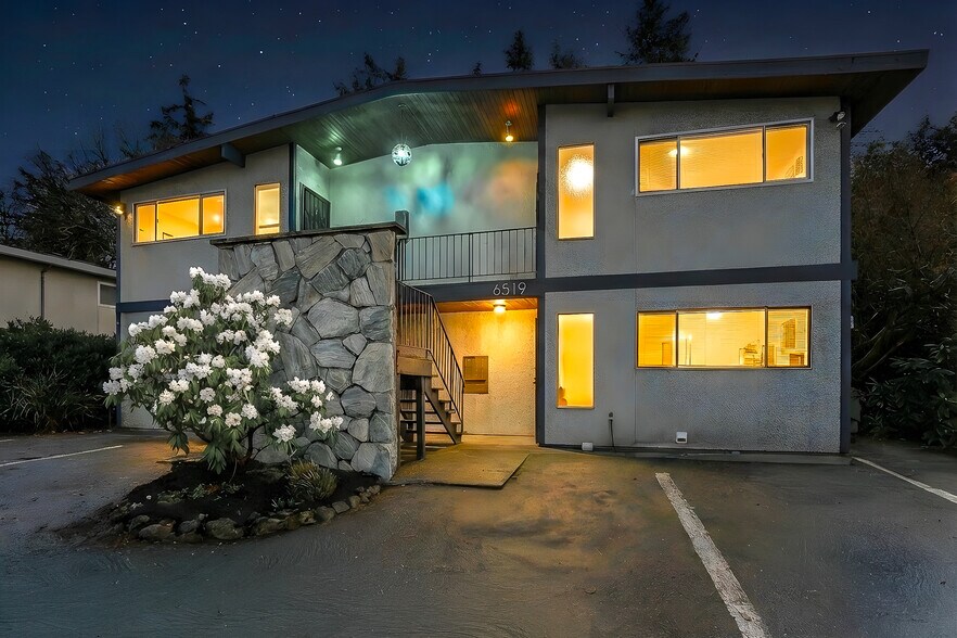 Primary Photo Of 6519 S 153rd St, Tukwila Multifamily For Sale