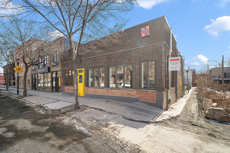 Primary Photo Of 5090-5092 St Notre-Dame O, Montréal General Retail For Sale