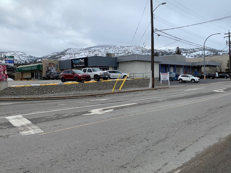 More Photos Of 1840 Government St, Penticton Service For Lease