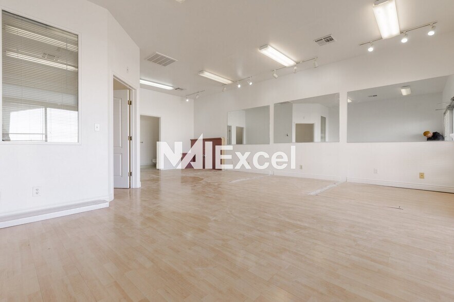 More Photos Of 389 N 100 W, Cedar City Flex For Lease