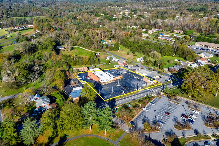 More Photos Of 721 Malcolm Blvd, Rutherford College Medical For Lease