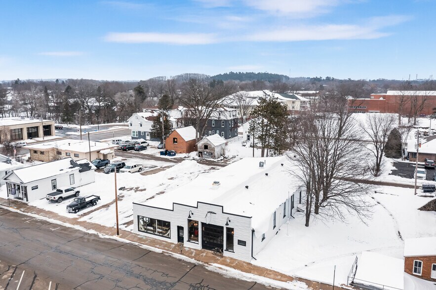 More Photos Of 219 Jefferson St, Waupaca Storefront Retail Office For Sale