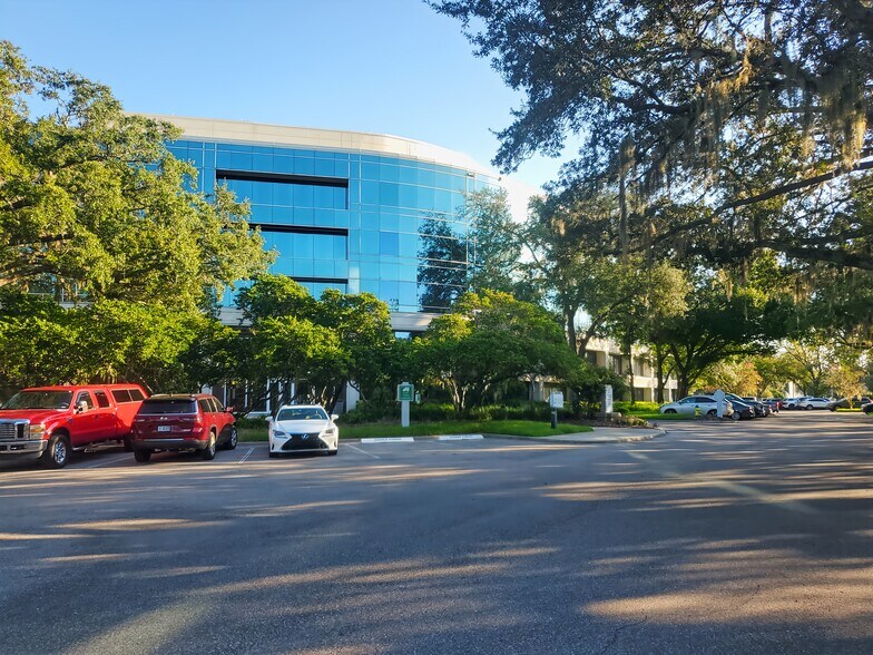 More Photos Of 8875 Hidden River Pkwy, Tampa Coworking Space