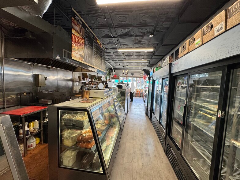More Photos Of 3933 Bell Blvd, Bayside Storefront For Lease