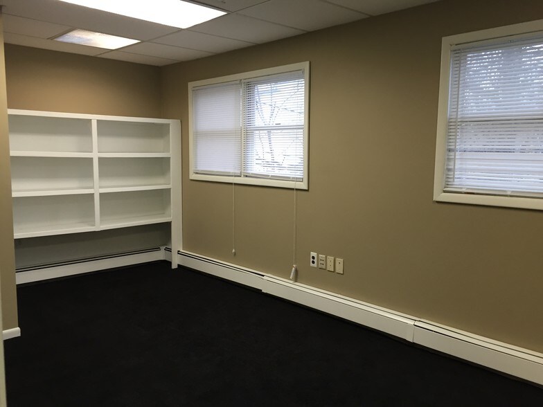 More Photos Of 16 Tyson Pl, Bergenfield Office Residential For Sale