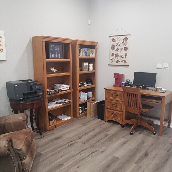 More Photos Of 3002 N Wilder Rd, Plant City Convenience Store For Sale