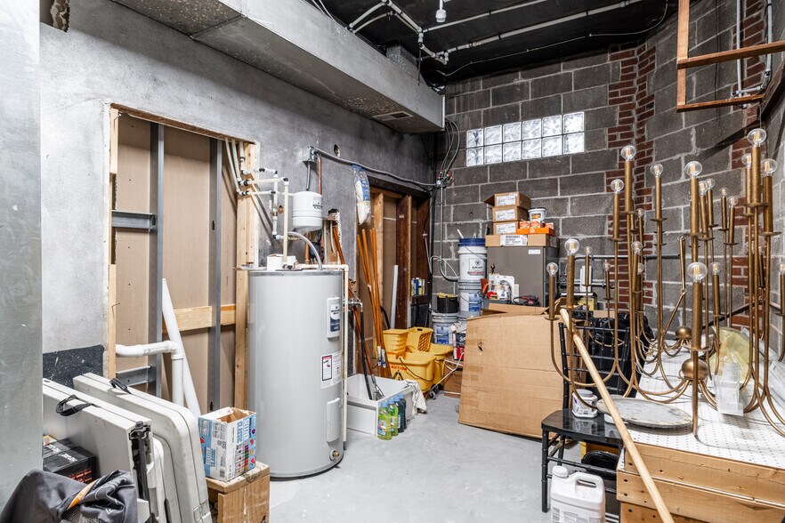 More Photos Of 119 N Jackson St, Perryville General Retail For Sale
