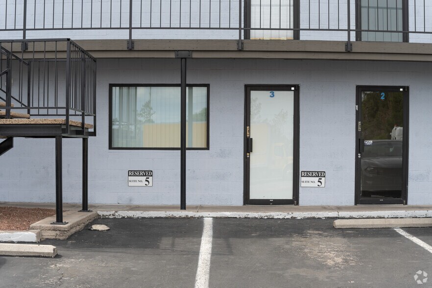 More Photos Of 4045 W Quail Ave, Las Vegas Warehouse For Lease