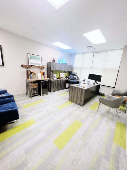 More Photos Of 335 N 3rd St, Burbank Apartments For Lease