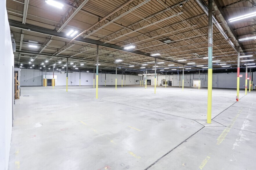 More Photos Of 2334 Production Dr, Indianapolis Warehouse For Lease