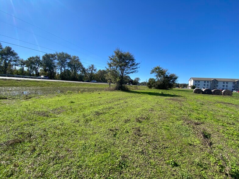 More Photos Of 8327 Airline Hwy, Livonia Land For Lease
