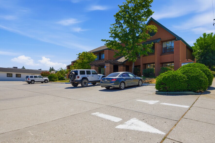 More Photos Of 1061 E Main St, Grass Valley Medical For Sale