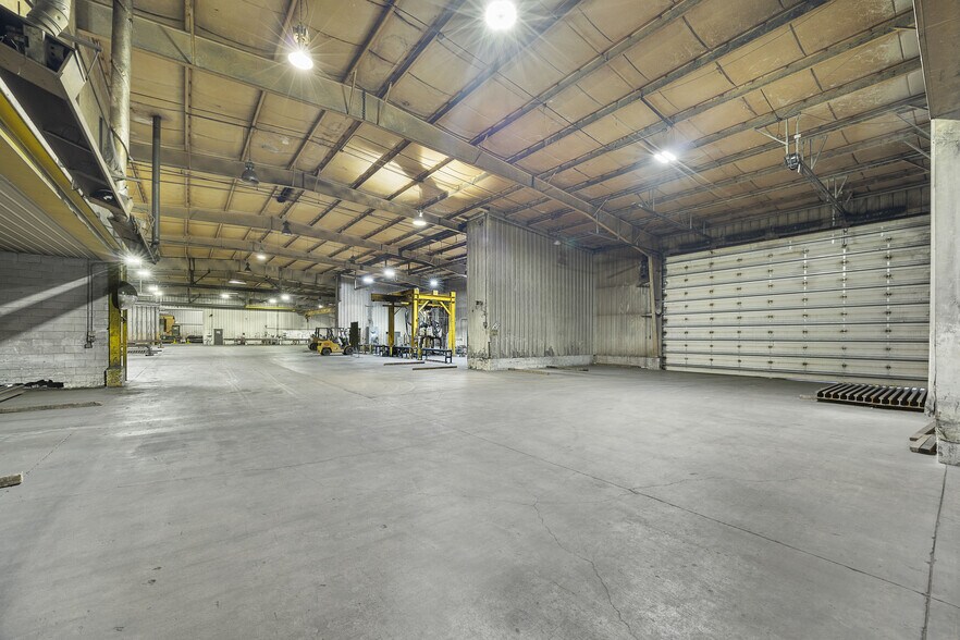 More Photos Of 5704 E 1700 North Rd, Danvers Industrial For Lease