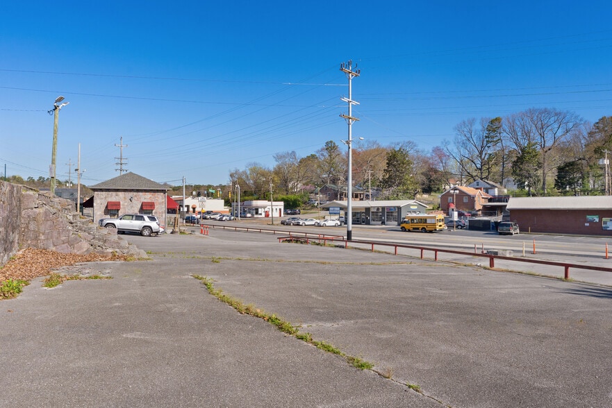 More Photos Of 3900 Ringgold Rd, Chattanooga Freestanding For Sale