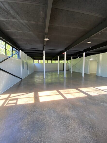 More Photos Of 480 Old Canton Rd, Ball Ground Office For Lease