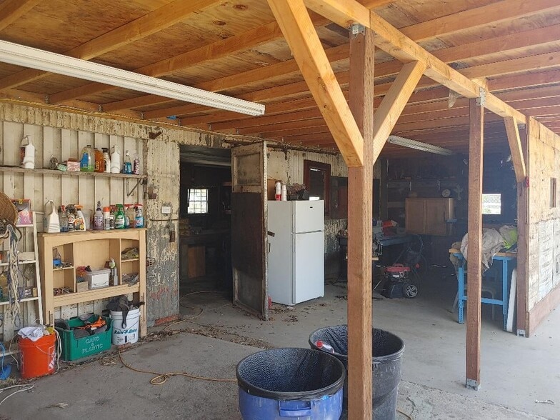 More Photos Of 341 Main st, Grimes Manufacturing For Sale