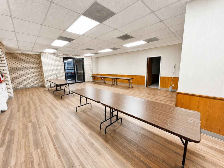 More Photos Of 101 N 4th St, Lometa Daycare Center For Sale